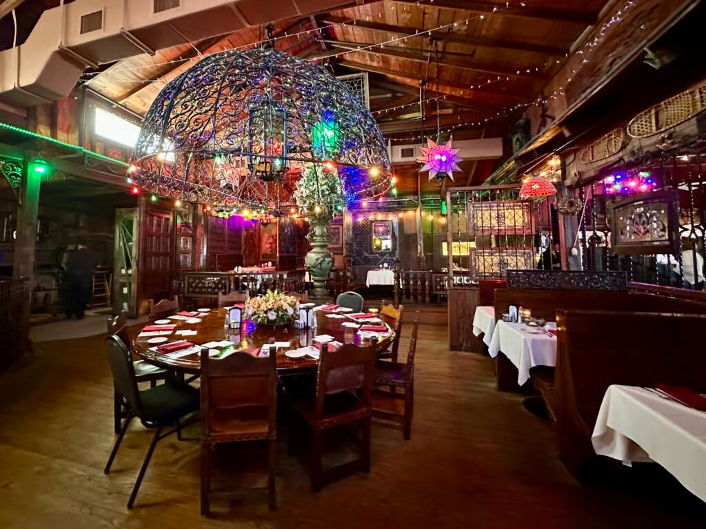 Restaurants & Dining