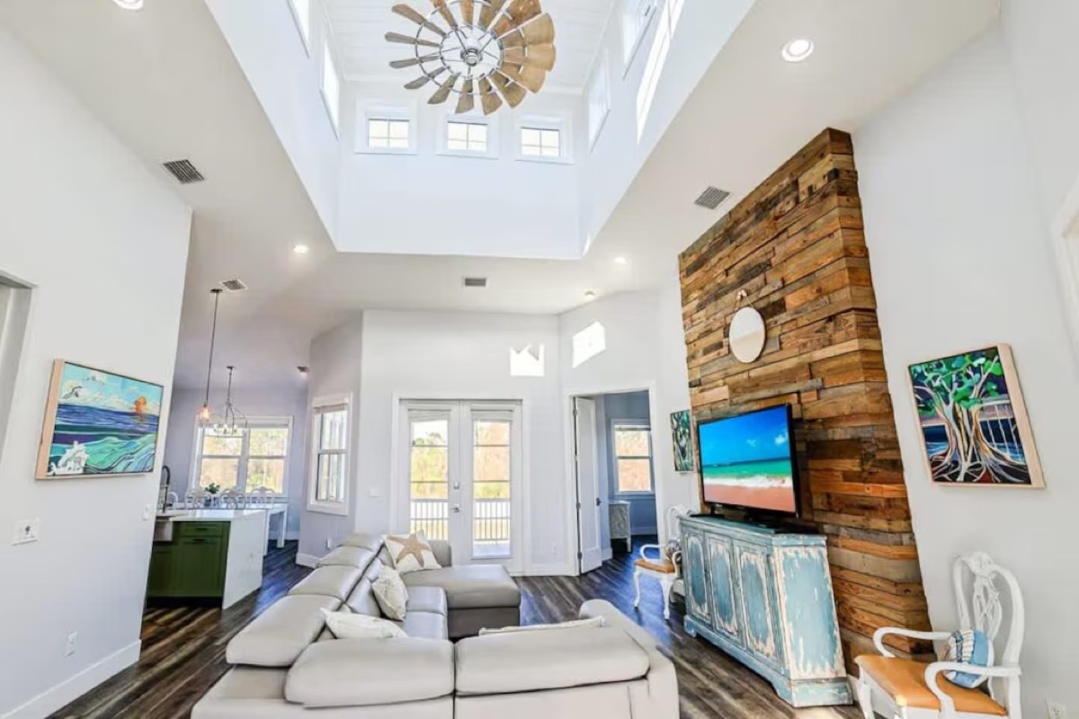 The vaulted living room